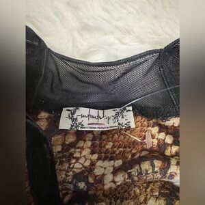 Free peoples movements one pieces